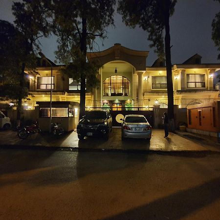 ชาเลต์อิสลามาบัด Bed & Breakfast ภายนอก รูปภาพ