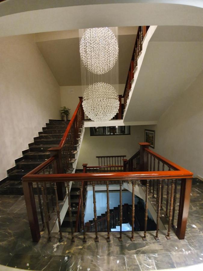 ชาเลต์อิสลามาบัด Bed & Breakfast ภายนอก รูปภาพ
