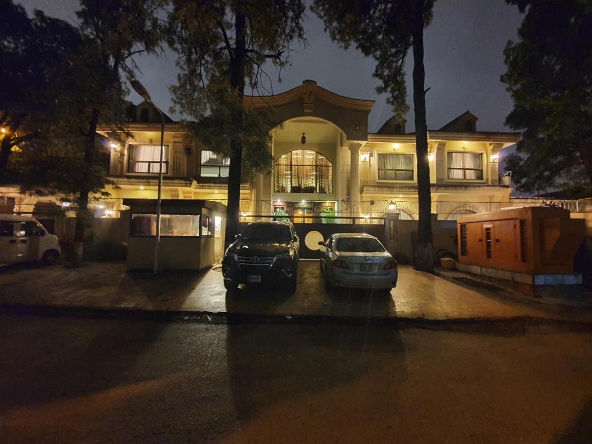 ชาเลต์อิสลามาบัด Bed & Breakfast ภายนอก รูปภาพ