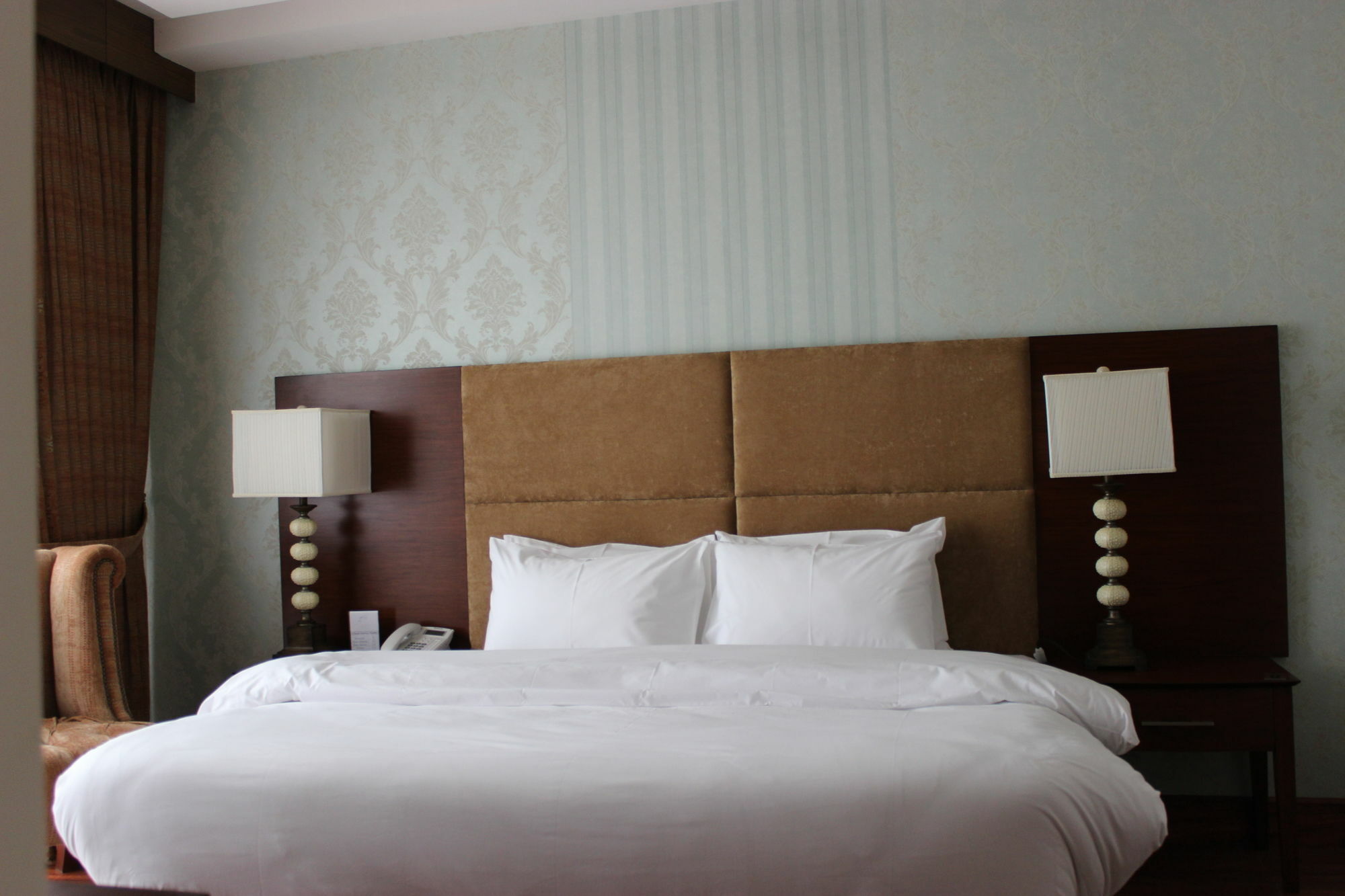 ชาเลต์อิสลามาบัด Bed & Breakfast ภายนอก รูปภาพ