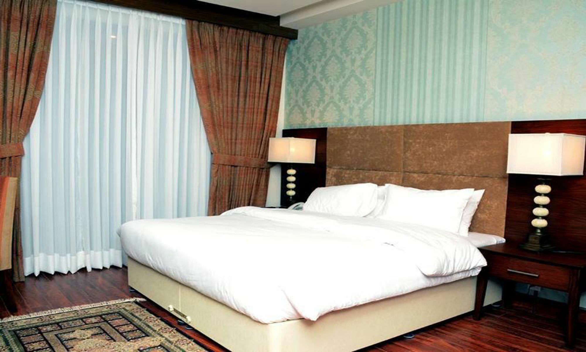 ชาเลต์อิสลามาบัด Bed & Breakfast ภายนอก รูปภาพ