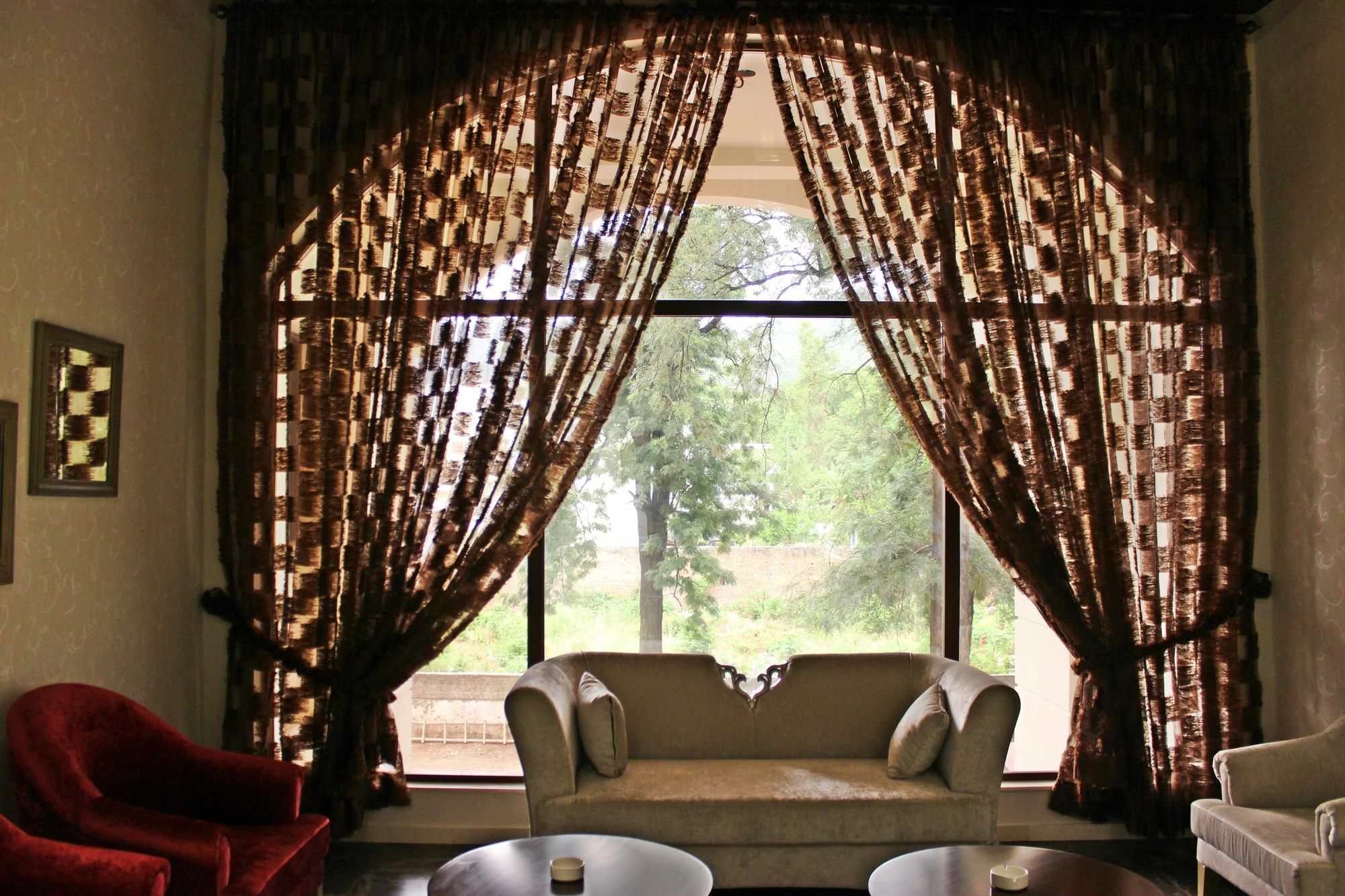 ชาเลต์อิสลามาบัด Bed & Breakfast ภายนอก รูปภาพ