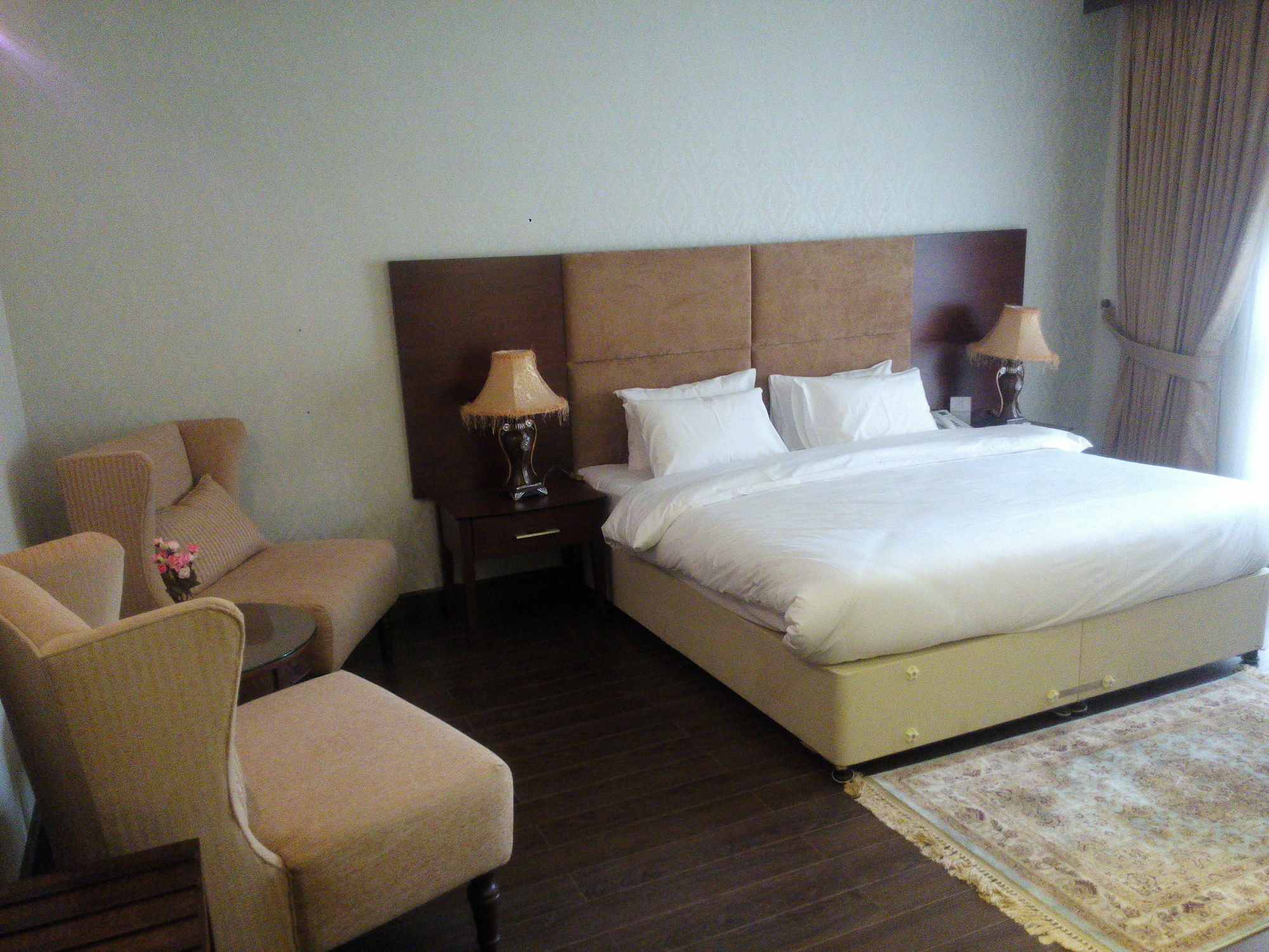 ชาเลต์อิสลามาบัด Bed & Breakfast ภายนอก รูปภาพ