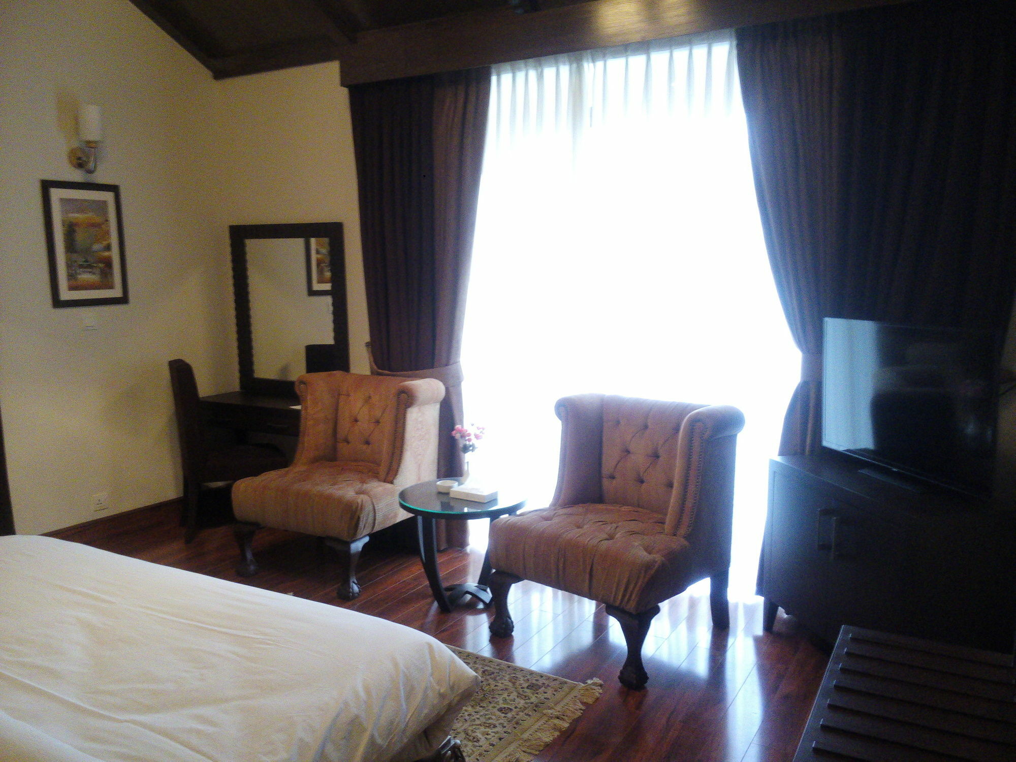 ชาเลต์อิสลามาบัด Bed & Breakfast ภายนอก รูปภาพ